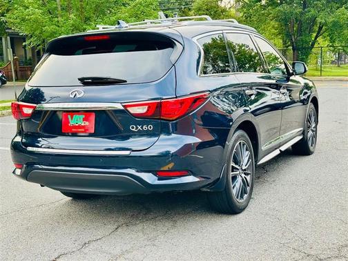 2017 INFINITI QX60 Base