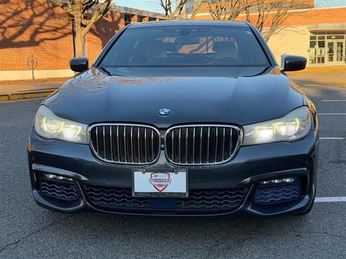 2016 BMW 740 i