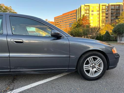 2005 Volvo S60 2.5T