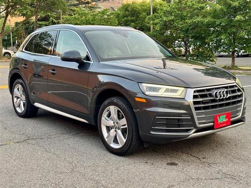 2018 Audi Q5 2.0T Premium Plus