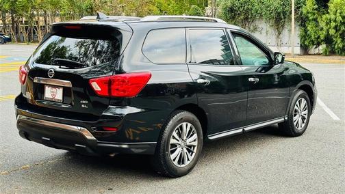 2019 Nissan Pathfinder SL