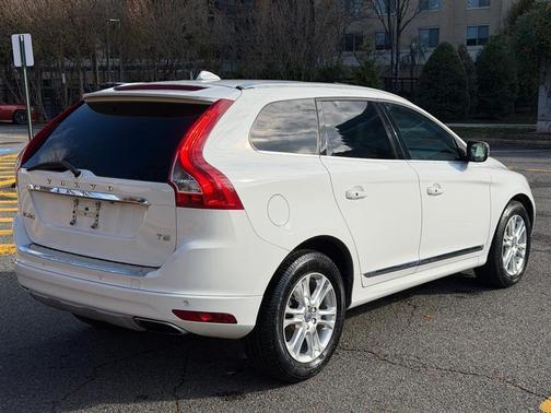 2016 Volvo XC60 T5 Premier