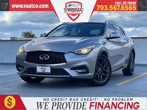 2017 INFINITI QX30 Premium
