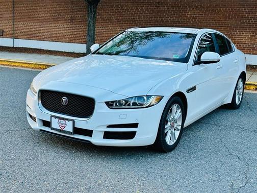 2017 Jaguar XE 25t Premium