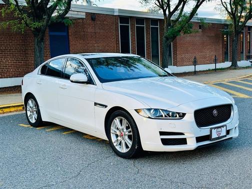 2017 Jaguar XE 25t Premium