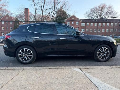 2020 Maserati Levante Base