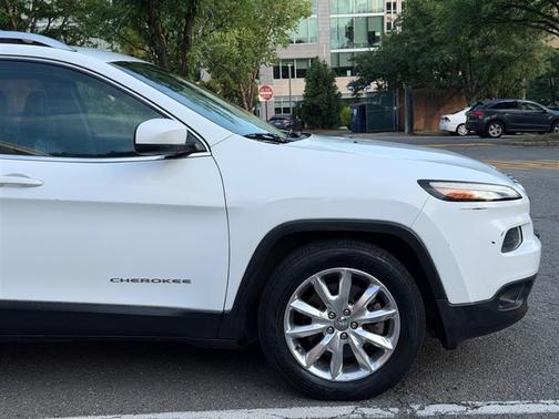White 2016 Jeep Cherokee Limited