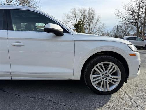2018 Audi Q5 2.0T Premium Plus