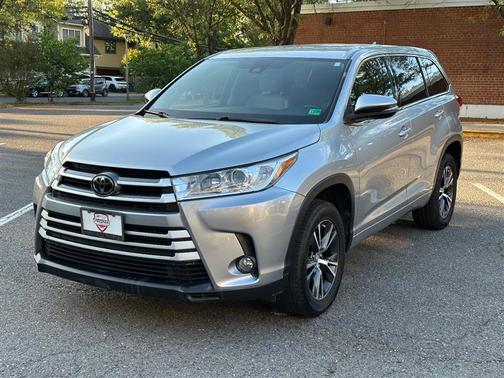 2017 Toyota Highlander LE