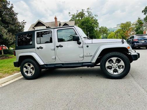 2018 Jeep Wrangler JK Unlimited Sahara