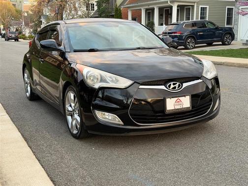 Ultra Black 2016 Hyundai Veloster Base