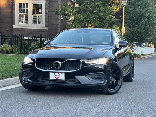 2019 Volvo S60 T5 Momentum