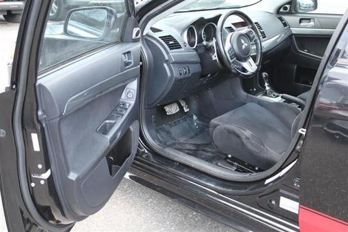 Photo 4 of 28 of 2009 Mitsubishi Lancer Ralliart