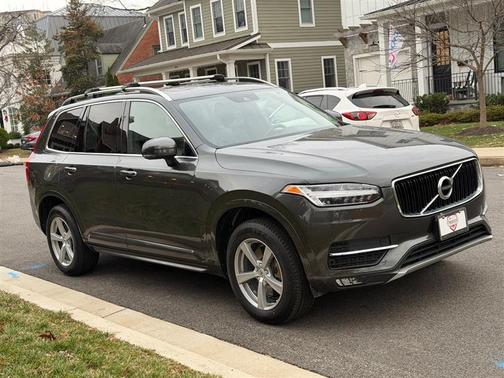 2018 Volvo XC90 T5 Momentum