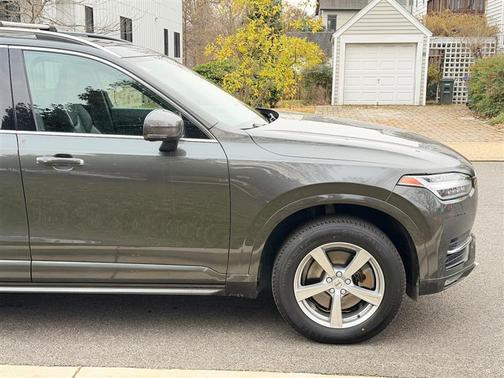 2018 Volvo XC90 T5 Momentum