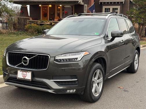 2018 Volvo XC90 T5 Momentum