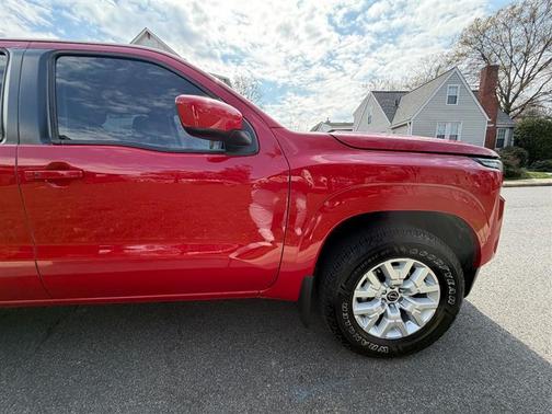2022 Nissan Frontier SV