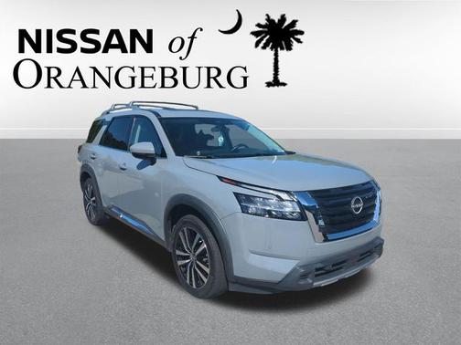 Boulder Gray Pearl 2023 Nissan Pathfinder Platinum