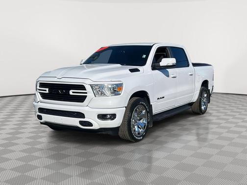 Bright White Clearcoat 2021 RAM 1500 Big Horn