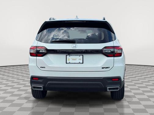 Platinum White Pearl 2023 Honda Pilot Sport