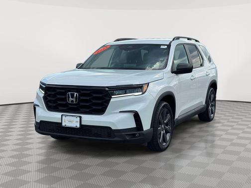 Platinum White Pearl 2023 Honda Pilot Sport