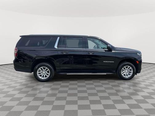 Black 2023 Chevrolet Suburban LT