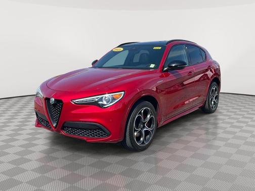 Rosso 2023 Alfa Romeo Stelvio Veloce