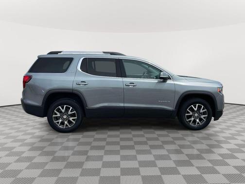 Sterling 2023 GMC Acadia SLE