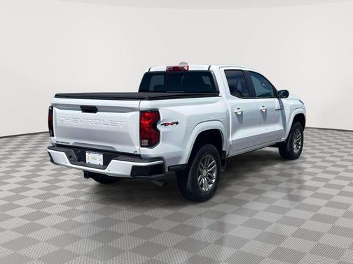 Summit White 2023 Chevrolet Colorado LT