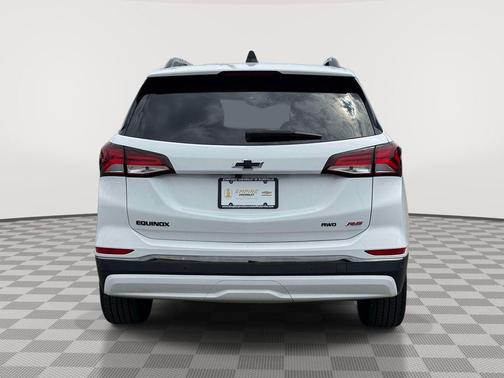 Summit White 2022 Chevrolet Equinox RS