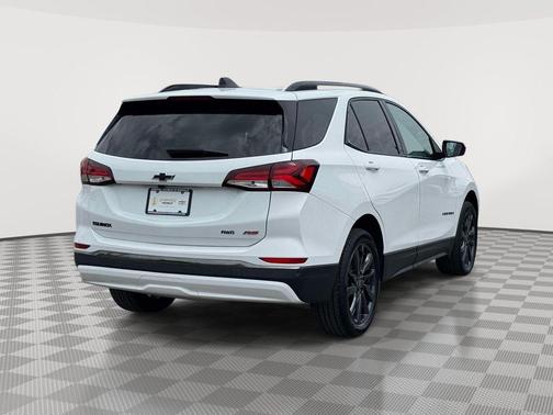 Summit White 2022 Chevrolet Equinox RS