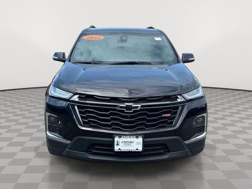 Mosaic Black Metallic 2023 Chevrolet Traverse RS