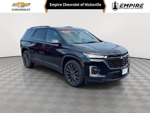 Mosaic Black Metallic 2023 Chevrolet Traverse RS
