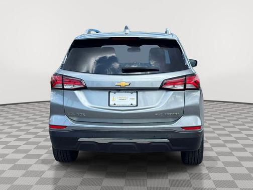 Sterling Gray Metallic 2023 Chevrolet Equinox Premier