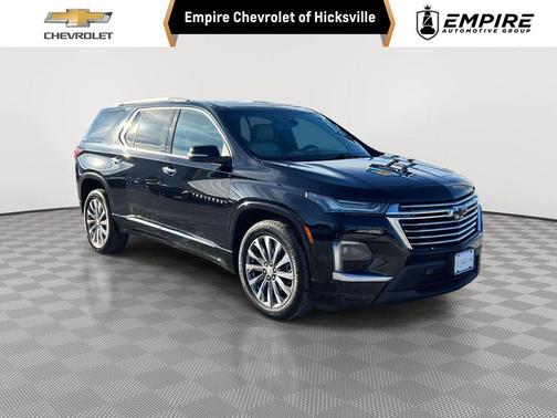 Mosaic Black Metallic 2023 Chevrolet Traverse Premier