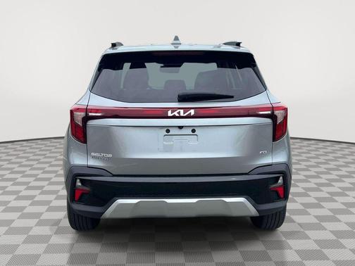 Steel Gray 2024 Kia Seltos EX
