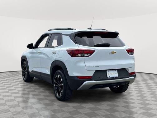 Summit White 2021 Chevrolet Trailblazer LT