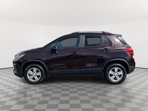 Black Cherry Metallic 2021 Chevrolet Trax LT