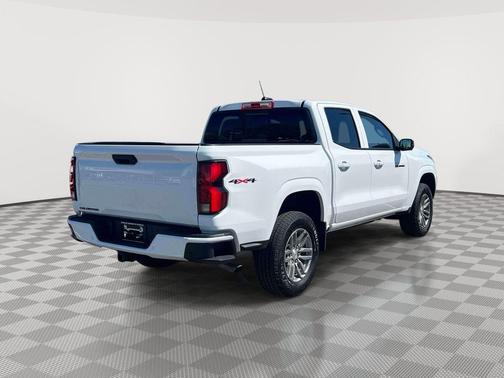 Summit White 2026 Chevrolet Colorado LT