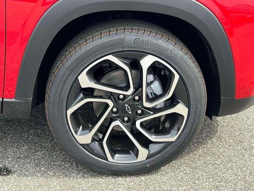 Red 2026 Chevrolet Trax 2RS