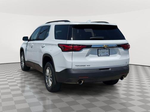Summit White 2023 Chevrolet Traverse LT Cloth