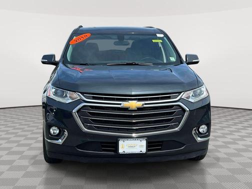 Graphite Metallic 2019 Chevrolet Traverse LT Cloth