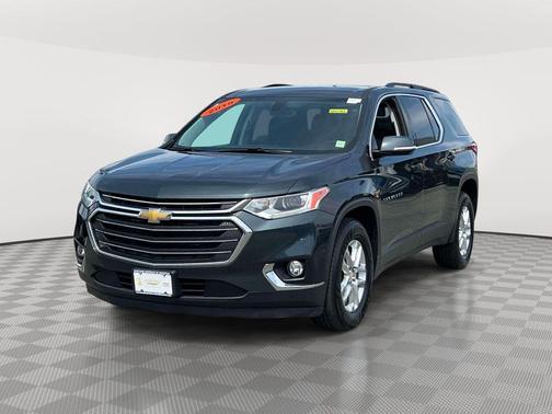 Graphite Metallic 2019 Chevrolet Traverse LT Cloth