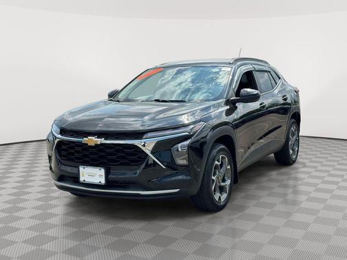 Mosaic Black Metallic 2024 Chevrolet Trax LT