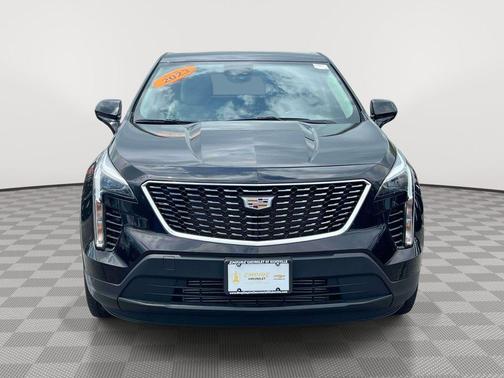 Stellar Black Metallic 2023 Cadillac XT4 Luxury
