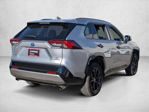 2022 Toyota RAV4 Hybrid SE