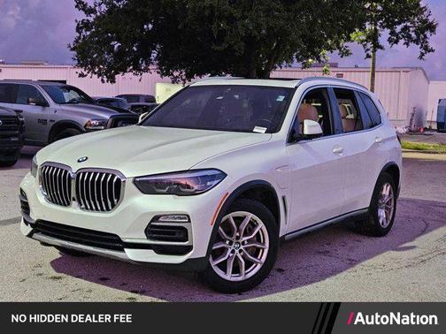 Mineral White Metallic 2021 BMW X5 PHEV xDrive45e