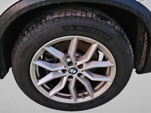 Mineral White Metallic 2021 BMW X5 PHEV xDrive45e