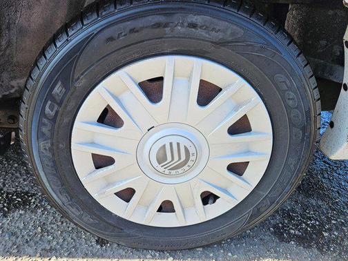 2004 Mercury Grand Marquis GS