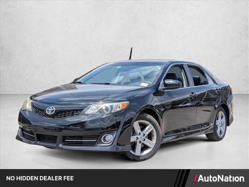 Attitude Black Metallic 2014 Toyota Camry SE